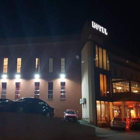 Hotel Urban Buzim Екстер'єр фото
