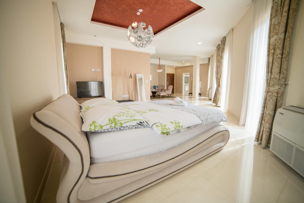 Hotel Urban Buzim Екстер'єр фото