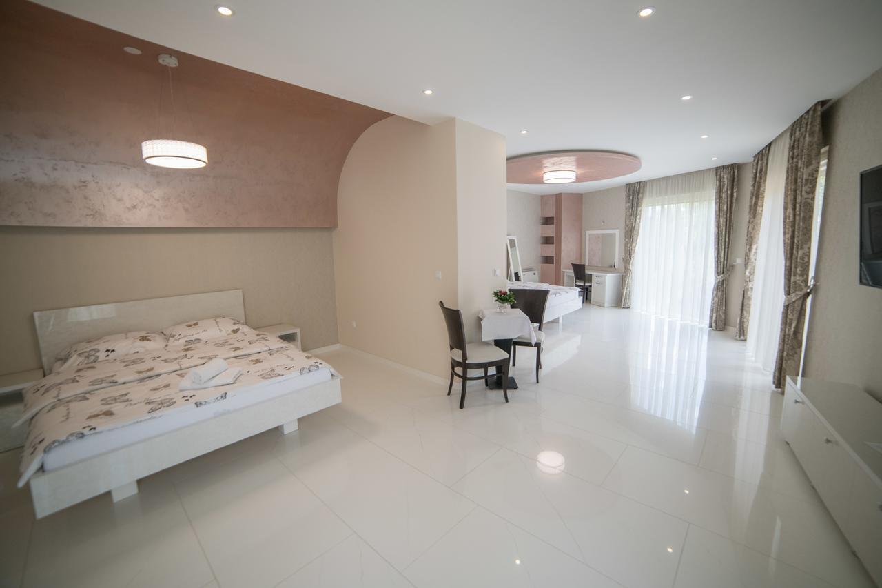 Hotel Urban Buzim Екстер'єр фото